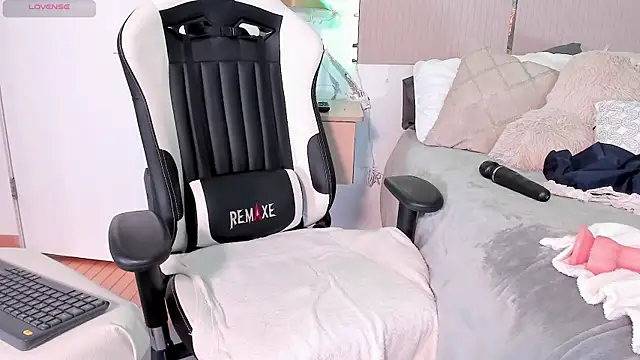 Jadeh Williams02 online show from 14, 3, 2025