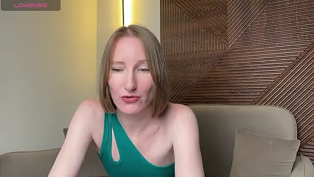 Snapshot of MonikaBos chatting on 6, 8, 2026 MonikaBos online show from 6, 8, 2026