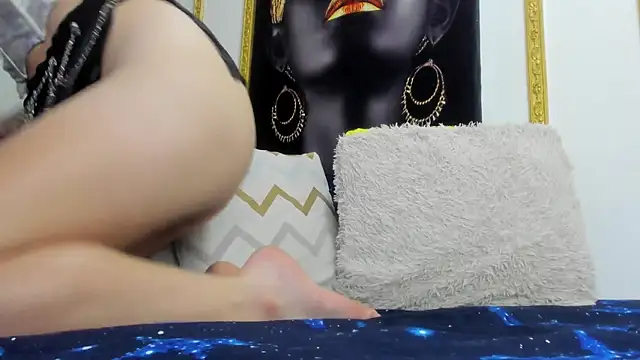 Snapshot of CandyQueenGold chatting on 20, 1, 2025 CandyQueenGold online show from 20, 1, 2025