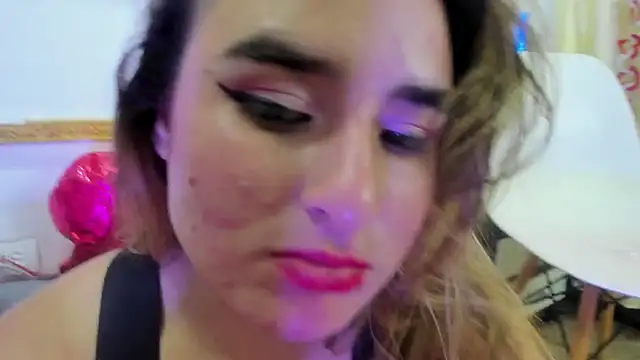 Snapshot of CandyQueenGold chatting on 16, 2, 2025 CandyQueenGold online show from 16, 2, 2025