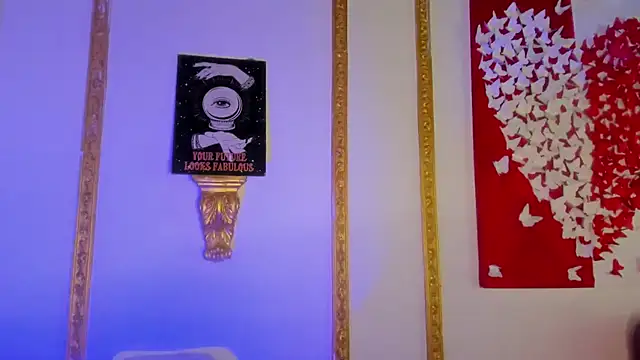 Snapshot of CandyQueenGold chatting on 12, 3, 2025 CandyQueenGold online show from 12, 3, 2025