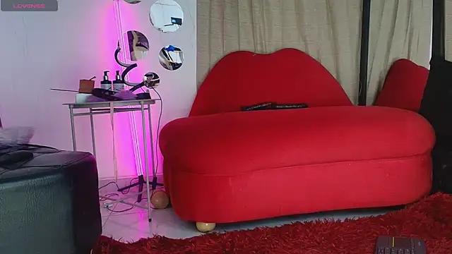Snapshot of Natasha_Wilde_ chatting on 11, 6, 2026 Natasha Wilde online show from 11, 6, 2026