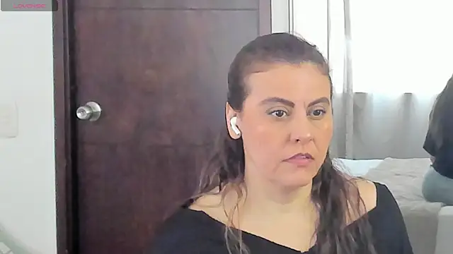 Snapshot of V_monse chatting on 5, 7, 2026 V monse online show from 5, 7, 2026