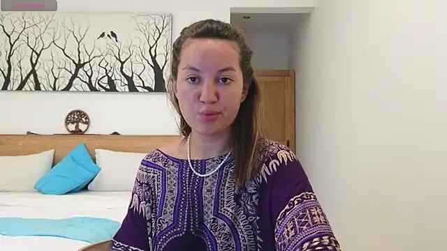 Nelly Fischer online show from 2, 11, 2025