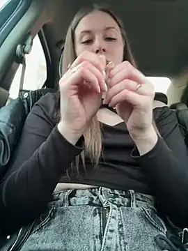 Snapshot of MilissaSee chatting on 8, 3, 2025 MilissaSee online show from 8, 3, 2025