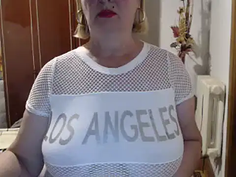 Snapshot of Secretfox chatting on 23, 9, 2025 Secretfox online show from 23, 9, 2025