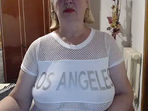 Snapshot of Secretfox chatting on 30, 9, 2025 Secretfox online show from 30, 9, 2025