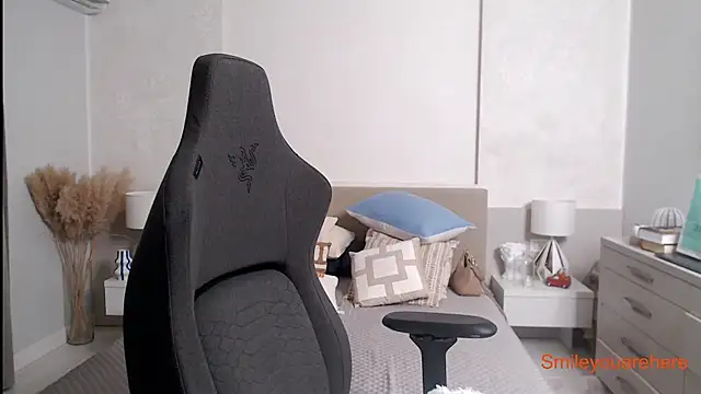 Smileyouarehere online show from 21, 9, 2025