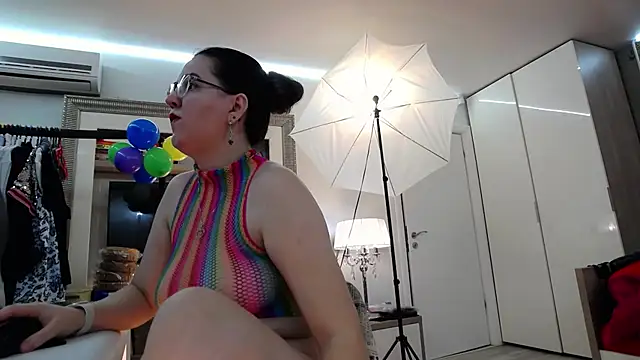 ILoveToFeelU online show from 5, 1, 2025