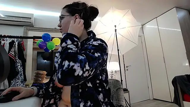 ILoveToFeelU online show from 6, 1, 2025