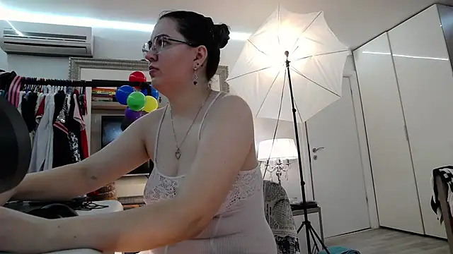 ILoveToFeelU online show from 13, 1, 2025