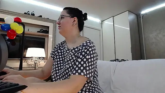 ILoveToFeelU online show from 29, 4, 2026