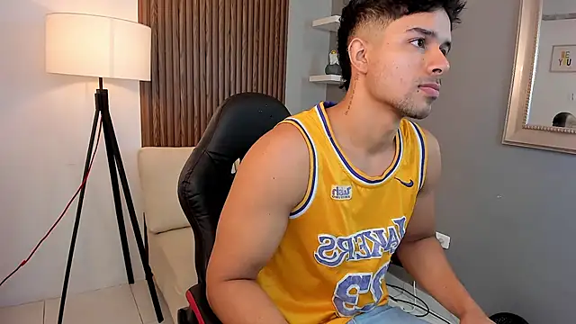 liam collins21 online show from 3, 2, 2025