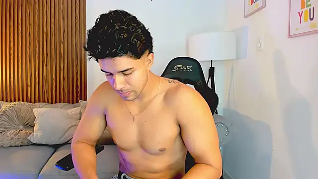 liam collins21 online show from 4, 11, 2025