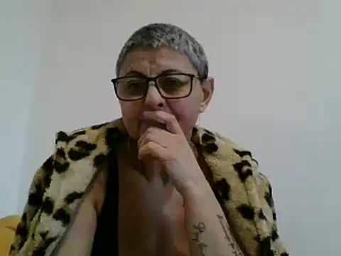 roseblak42 online show from 10, 2, 2025