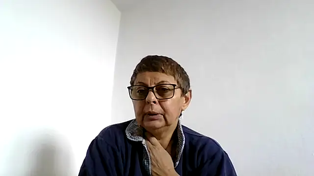 roseblak42 online show from 18, 10, 2025