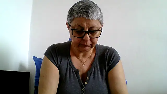 roseblak42 online show from 8, 5, 2026