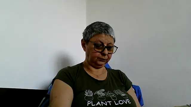 roseblak42 online show from 11, 5, 2026