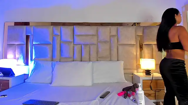 Miss Abigail  online show from 26, 2, 2026