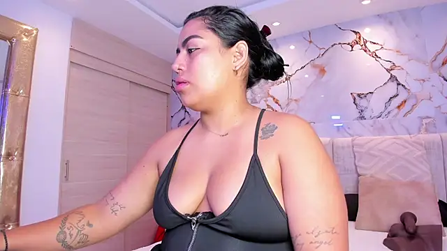 kiana cream online show from 23, 11, 2025