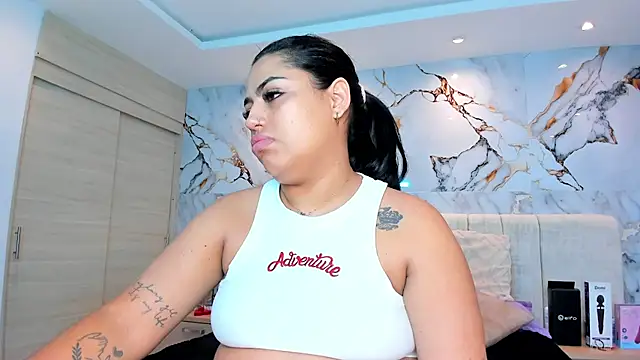 Snapshot of kiana_cream chatting on 12, 2, 2026 kiana cream online show from 12, 2, 2026