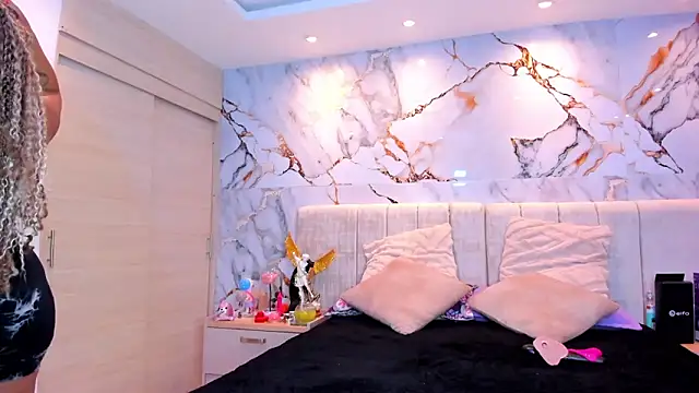 Snapshot of kiana_cream chatting on 23, 2, 2026 kiana cream online show from 23, 2, 2026