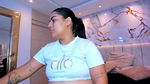 kiana cream online show from 23, 5, 2026