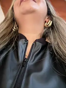  Abril-Office1 online show from 9, 12, 2024