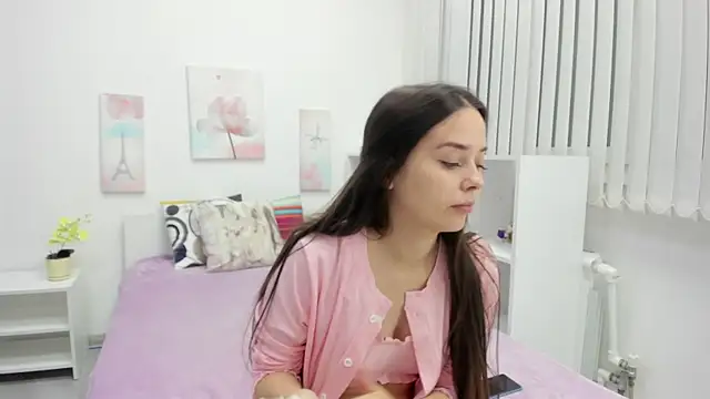 Snapshot of Tiny_JuJu chatting on 15, 9, 2025 Tiny JuJu online show from 15, 9, 2025