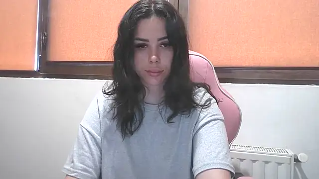 Snapshot of LovelyJulliette chatting on 19, 7, 2026 LovelyJulliette online show from 19, 7, 2026