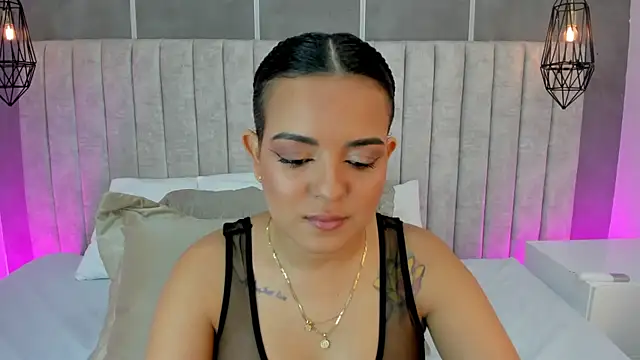 lea gray online show from 24, 10, 2025