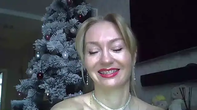 Snapshot of ZarinaSwift chatting on 23, 12, 2024 ZarinaSwift online show from 23, 12, 2024