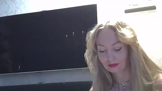Snapshot of ZarinaSwift chatting on 24, 12, 2024 ZarinaSwift online show from 24, 12, 2024