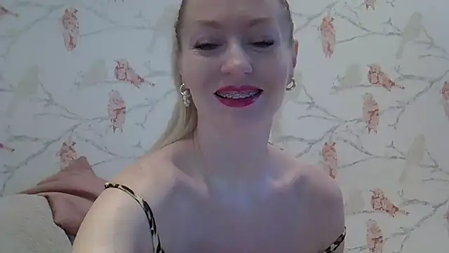 Snapshot of ZarinaSwift chatting on 15, 1, 2025 ZarinaSwift online show from 15, 1, 2025