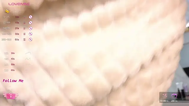 LaraSkinny online show from 15, 10, 2025