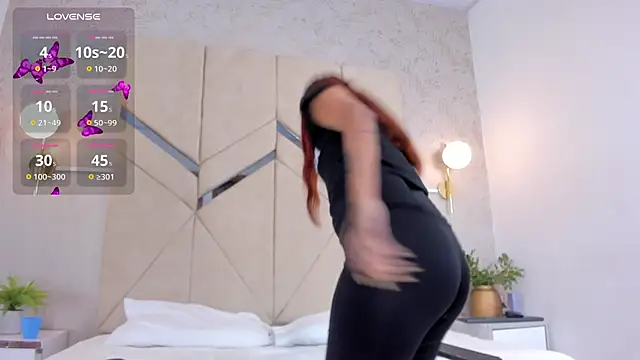 LiaVelez online show from 25, 9, 2025