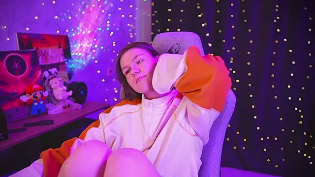 cuteamberlyyy online show from 13, 5, 2026