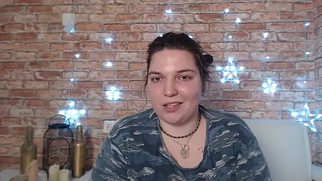 Amelia Kiss  online show from 18, 12, 2024