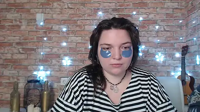 Amelia Kiss  online show from 23, 12, 2024