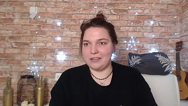 Amelia Kiss  online show from 28, 12, 2024