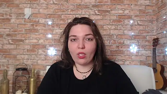 Amelia Kiss  online show from 30, 12, 2024