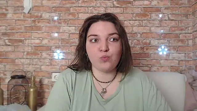 Amelia Kiss  online show from 17, 1, 2025