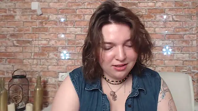 Amelia Kiss  online show from 20, 3, 2025