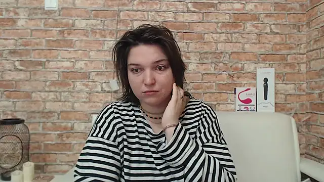 Snapshot of Amelia_Kiss_ chatting on 23, 10, 2025 Amelia Kiss  online show from 23, 10, 2025