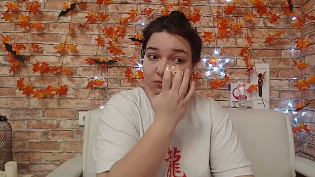 Snapshot of Amelia_Kiss_ chatting on 2, 11, 2025 Amelia Kiss online show from 2, 11, 2025