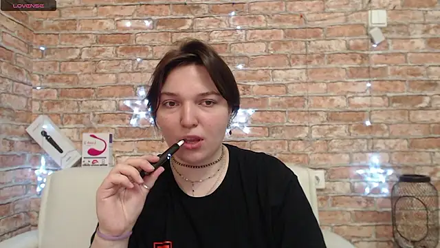 Snapshot of Amelia_Kiss_ chatting on 2, 2, 2026 Amelia Kiss online show from 2, 2, 2026