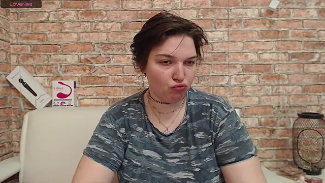 Snapshot of Amelia_Kiss_ chatting on 5, 3, 2026 Amelia Kiss online show from 5, 3, 2026