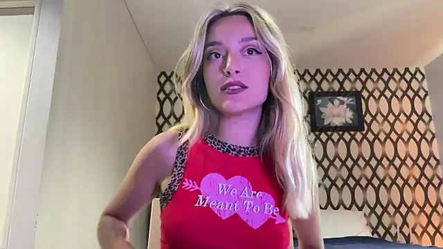 Snapshot of SirenaBelle chatting on 16, 3, 2025 SirenaBelle online show from 16, 3, 2025