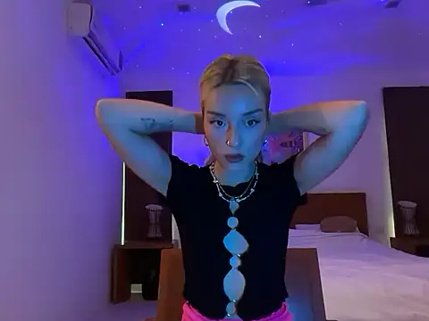 Snapshot of SirenaBelle chatting on 15, 10, 2025 SirenaBelle online show from 15, 10, 2025