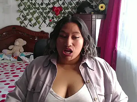 Snapshot of EmilyLove1014 chatting on 20, 12, 2024 EmilyLove1014 online show from 20, 12, 2024